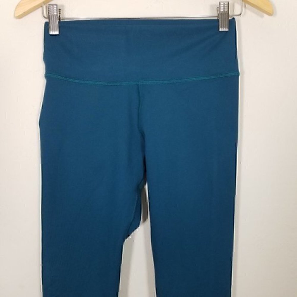 Fabletics Legging - image 2